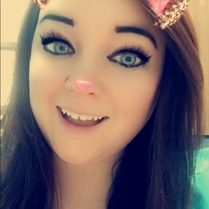 Meet your Posher, Rebecca